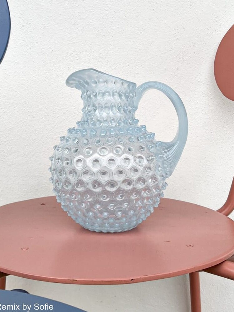 Lavendel, lila, 2 Liter Topf in opak, Opalglas, Opaltopf, Mundgeblasener Opalglastopf, Remix von Sofie, 2 Liter Topf, anna von Lipa Igeltopf, Topf in Igelglas, anna von Lipahändler, anna von Lipatopf, anna von lipa Igelkrug, Igelkrug, Igelkrug, Igelkrug, Igelkrug