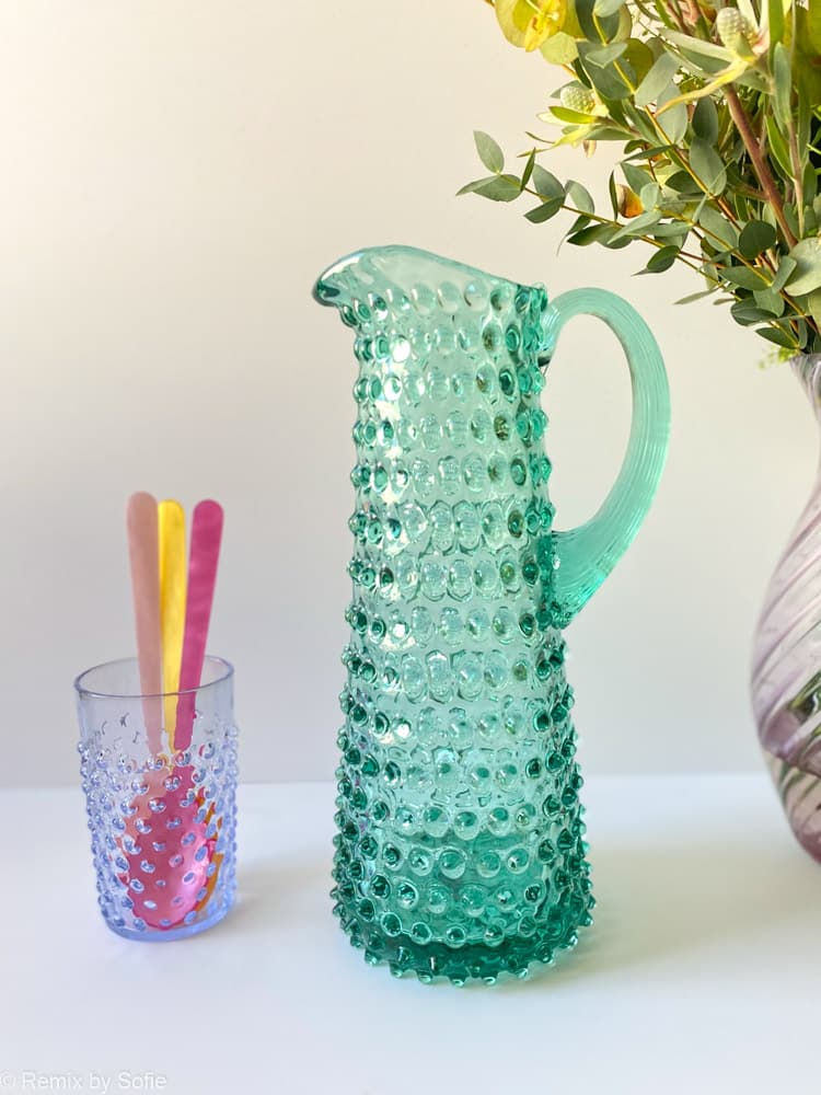 beryl Kanne, beryl Igelkanne, rosa Kanne, Kanne, Tischbezug, Wasserkanne mit Griff, Remix von Sofie, anna von lipa Kanne, anna von lipa Igelkanne, Igelkanne, Igelkanne, Igelkanne, Igelkanne, Hobnailglas, Igelglaskrug, andere von lipa tall crug, Eiffelkrug, andere von lipa glass, andere von lipa dealer