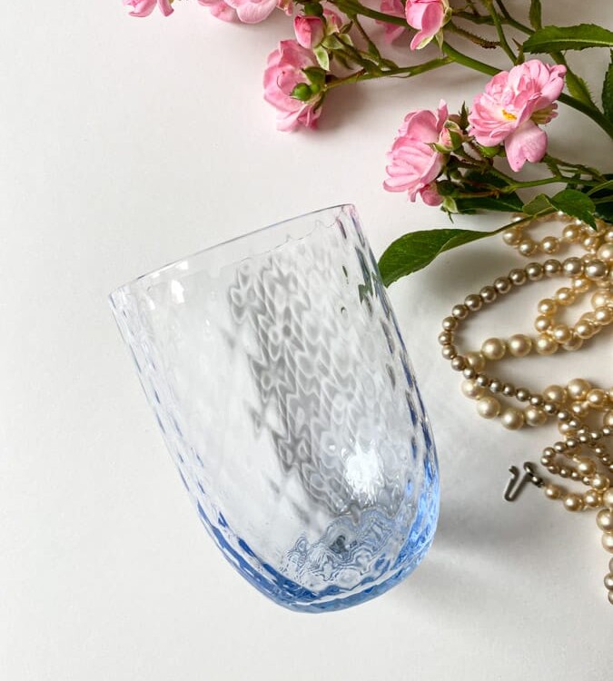 rosa Olivenglas, Olivenglas, Bambusglas, anna von lipa mix & match, swil glass, wawe glass, Harlekinglas, Becher, Wasserglas, Trinkglas, Trinkglas, Glasmalerei, Hausinnenraum, Tischeinstellung, Glas von anna von Lipa, anna von lipa dealer, remix von sofie