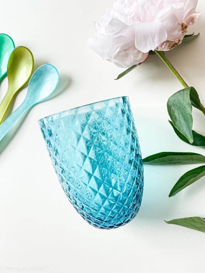 Harlekin in dunkel aqua, Harlekin Glas, Olivenglas, Bambusglas, anna von lipa mix & match, swil Glas, wawe Glas, Harlekin Glas, Becher, Wasserglas, Trinkglas, Trinkglas, Glasmalerei, Hausinnenraum, Tischeinstellung, Glas aus anna von lipa, anna von lipa dealer, remix von sofie