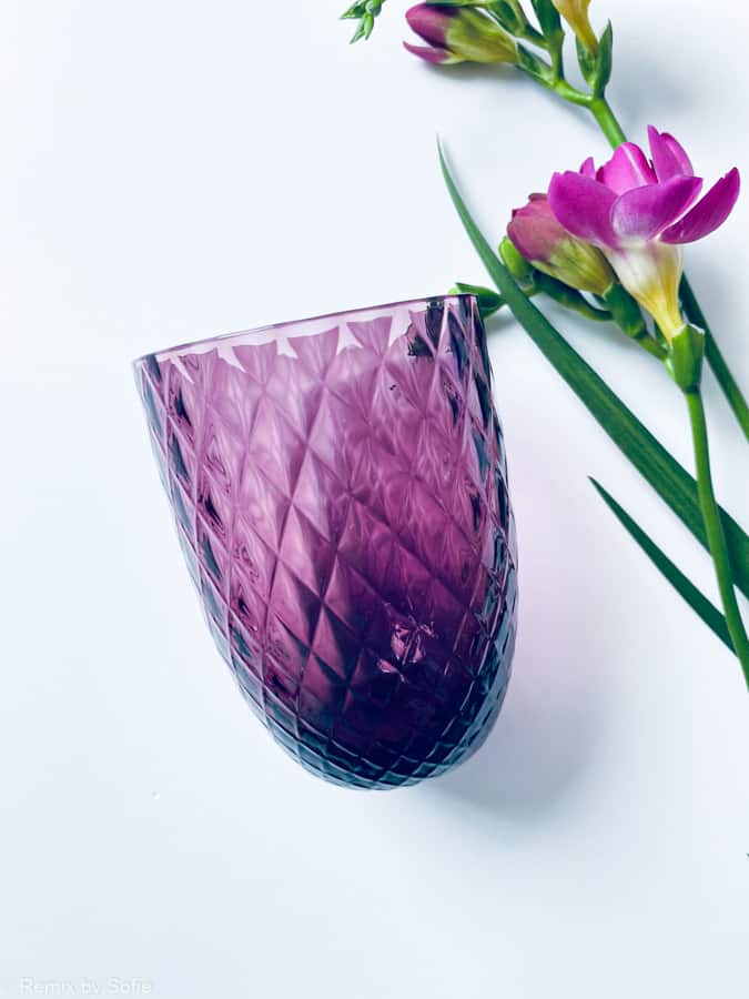 Harlekinglas in dunkelviolett, anna von lipa mix & match, wirbelglas, wawe glass, harlekinglas, trichter, wasserglas, trinkglas, trinkglas, anna von lipa glass, remix by sofie anna von lipa retailer, handgeblasen Glas, mundgeblasenes Glas, Glasmalerei, Trinkglas anna von lipa