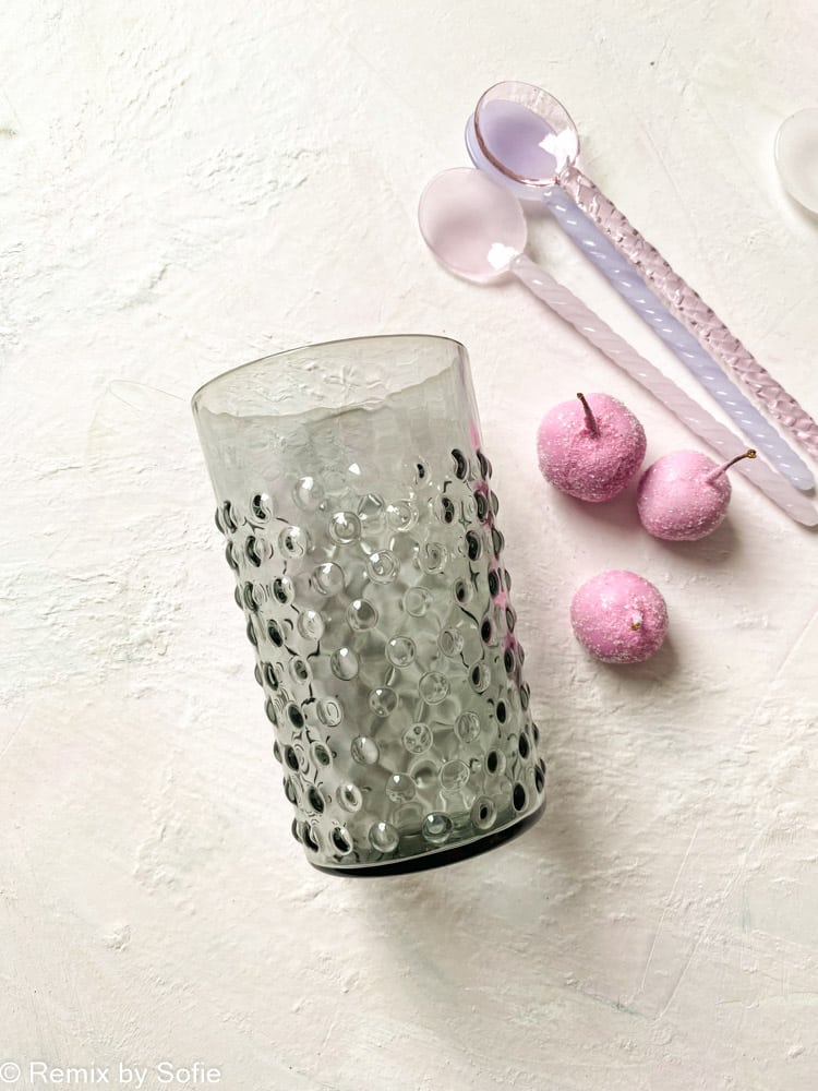anna von lipa Igelwasserglas, anna von lipa, anna von lipa Igelglas, Igelglas, Wasserglas, Trinkglas, Glas in Igelglas