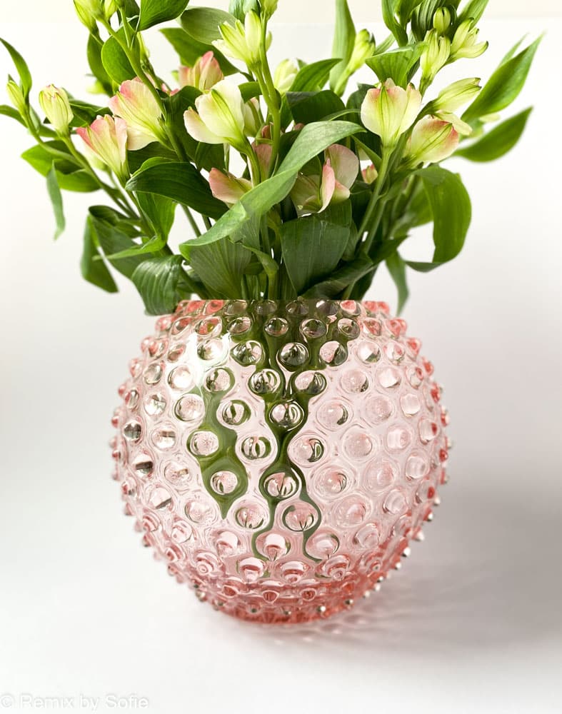 Igelvase 18 cm rosa, anna von lipa Vase, Vase aus Igelglas, mundgeblasenes Glas, Hobnail Glas, Bohemian Glas, Remix von Sofie, Vase, Blumenvase, Vase von Anna von Lipa, Bor Cover