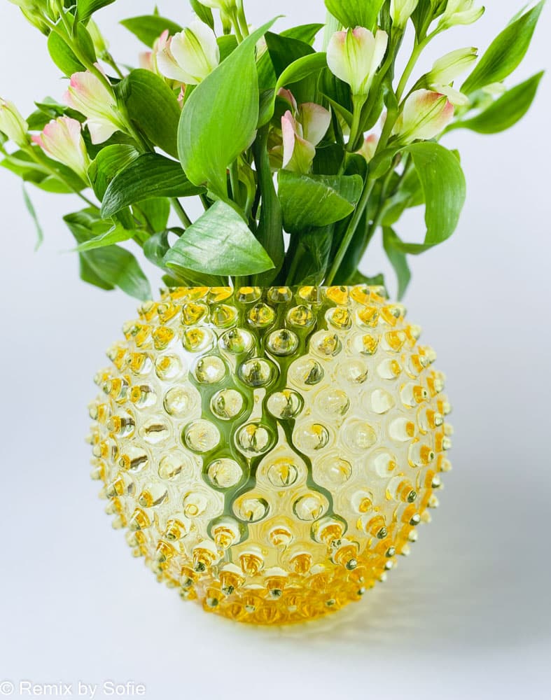 Porkupinvase 18 cm Zitrone, anna von lipa Vase, Vase aus Porkupinglas, mundgeblasenes Glas, Hobnailglas, Bohemianglas, Remix von Sofie, Vase, Blumenvase, Vase von Anna von Lipa, Bor Cover