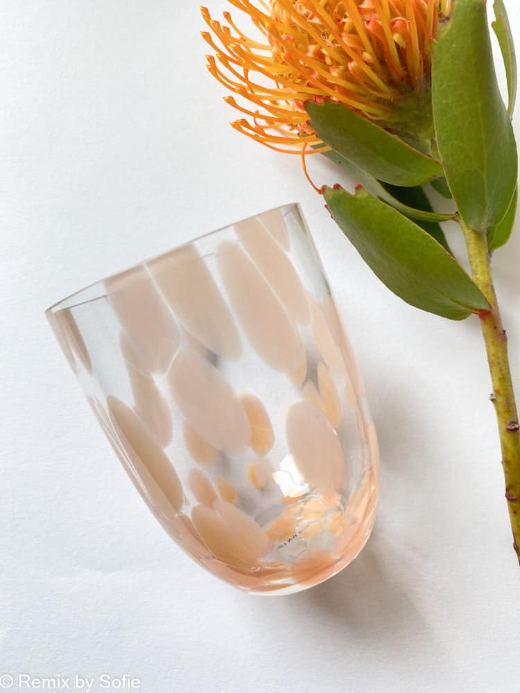 Wasserglas, anna von lipa mix & match, Tumbler, Wasserglas, Trinkglas, Trinkglas, farbiges Glas, Remix von sofie, anna von lipa glass, anna von lipa retailer, Bohemiaglas, Mundglas, Konfettiglas, Spritzer Glas, Tischbezug, Spritzglas, anna von lipa Händler, Tischbezug