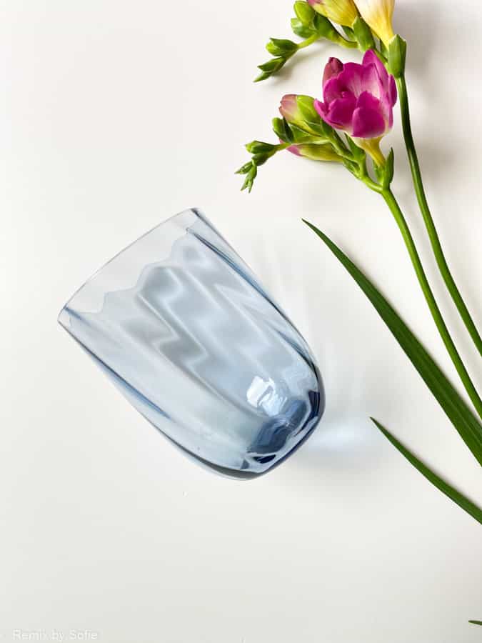 swil glass in blue smoke, anna von lipa mix & match, wirbelglas, wawe glass, harlequin glass, tumbler, wasserglas, trinkglas, trinkglas, anna von lipa glass, remix by sofie anna von lipa retailer,