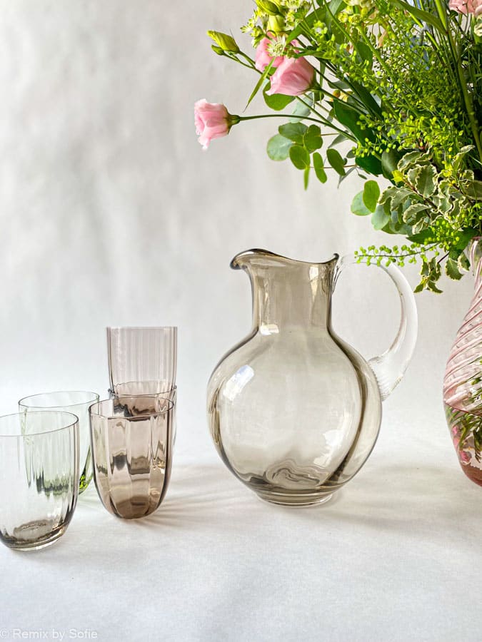 swirlande, Kanne mit Wirbel, leichte Schokolade, anna von lipa, Wirbelkanne, Glaskrug, mundgeblasene Kanne, Glaskrug, anna von lipa glass, anna von lipa retailer, Remix von sofie