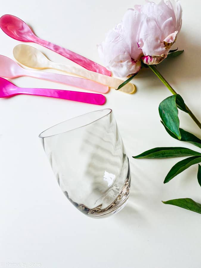Wirbelglas in heller Schokolade, Olivenglas, Bambusglas, anna von lipa mix & match, swil glass, wawe glass, Harlekinglas, Becher, Wasserglas, Trinkglas, Trinkglas, Glasmalerei, Hausinnenraum, Tischbezug, Glas aus svenska, svenska svenska svenska, remix von sofie