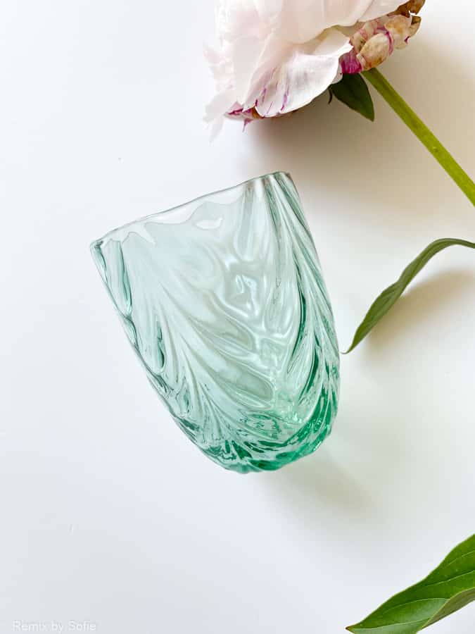wawe i beryl, anna von lipa, Remix von Sofie, anna von lipa glass, mundgeblasenes Glas, handgeblasenes Glas, Glas, Trinkglas, Wasserglas, farbiges Glas, Mix- und Mattckglas, Mix & Mattckglas, Becher, Waweglas, Wirbelglas, Harlekinglas, Spiralglas, Bambusglas, Olivenglas, Tischbezug, anna von lipa glass, anna von lipa retailer