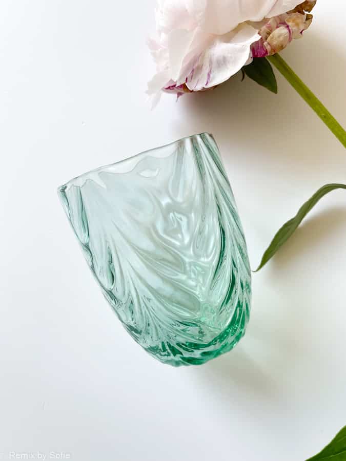 wawe i beryl, anna von lipa, Remix von Sofie, anna von lipa glass, mundgeblasenes Glas, handgeblasenes Glas, Glas, Trinkglas, Wasserglas, farbiges Glas, Mix- und Mattckglas, Mix & Mattckglas, Becher, Waweglas, Wirbelglas, Harlekinglas, Spiralglas, Bambusglas, Olivenglas, Tischbezug, anna von lipa glass, anna von lipa retailer