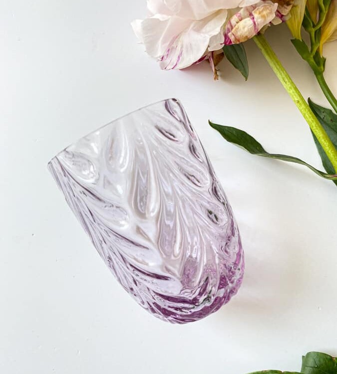 Bambus in Beryll, anna von lipa, Remix von Sofie, anna von lipa glass, mundgeblasenes Glas, handgeblasenes Glas, Glas, Trinkglas, Wasserglas, farbiges Glas, Mix- und Mattckglas, Mix & Mattckglas, Tumbler, Waweglas, Wirbelglas, Harlekinglas, Spiralglas, Bambusglas, Olivenglas, Tischbezug, anna von lipa glass, anna von lipa retailer