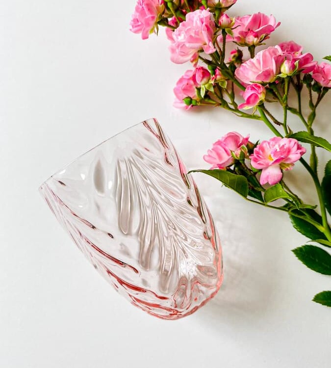 Wawe in rosa, Olivenglas, Bambusglas, anna von lipa mix & match, swil glass, wawe glass, Harlekinglas, Tumbler, Wasserglas, Trinkglas, Trinkglas, Glasmalerei, Hausinnenraum, Tischeinstellung, Glas von anna von Lipa, anna von lipa dealer, remix von sofie