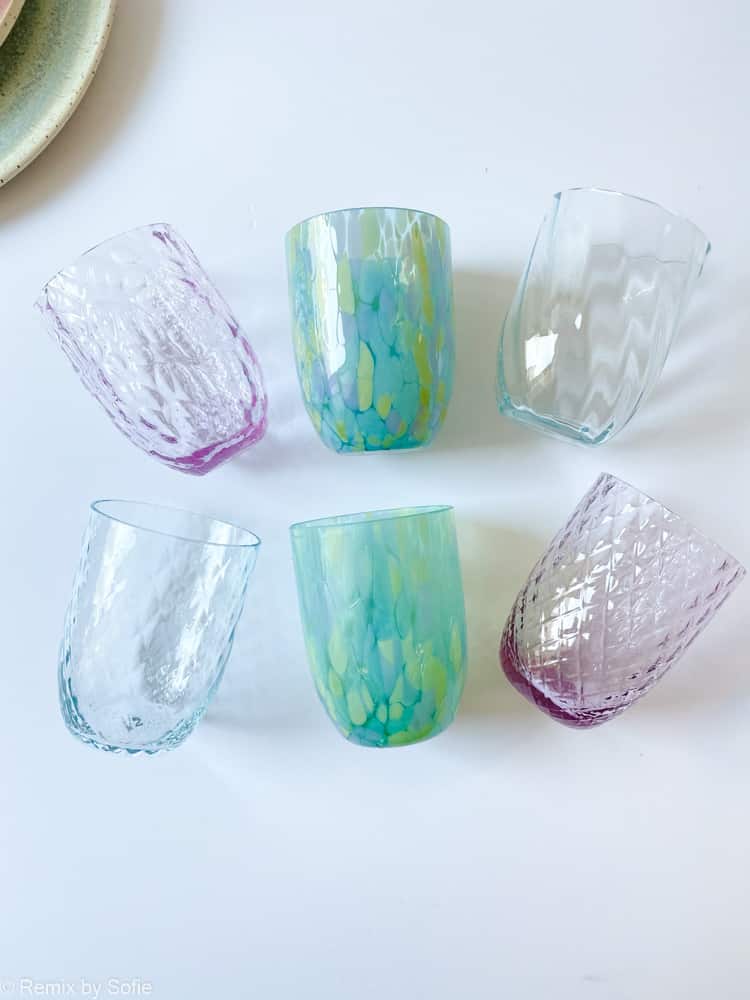 Anna von lipa, Remix von Sofie, Anna von lipa glass, handgeblasenes Glas, handgeblasenes Glas, Trinkglas, Wasserglas, farbiges Glas, Mix- und Mattckglas, Mix & Mattckglas, Becher, Watglas, Wirbelglas, Harlekinglas, Spiralglas, Bambusglas, Olivenglas, Tischbezug, anna von lipa glass, anna von lipa retailer