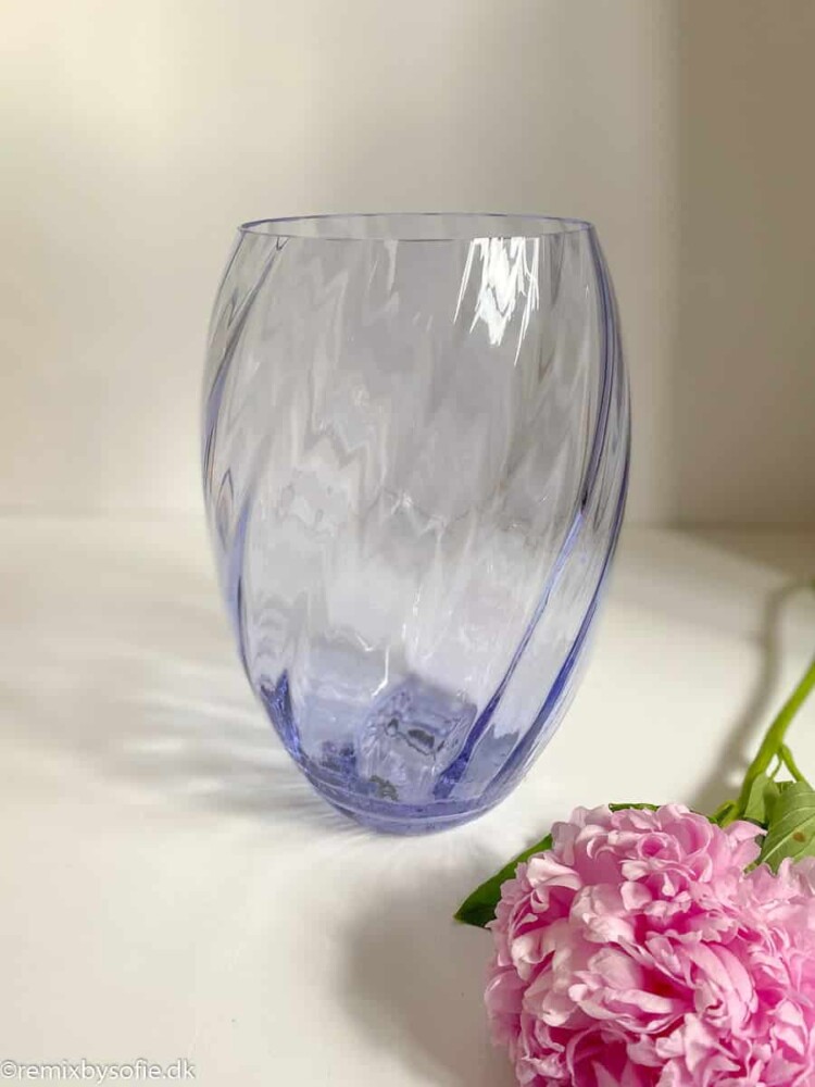 Anna von Lipa, Blumenvase, Vase, Blumenvase, Ellipse, Drehglas, Wirbelvase, Wirbel,