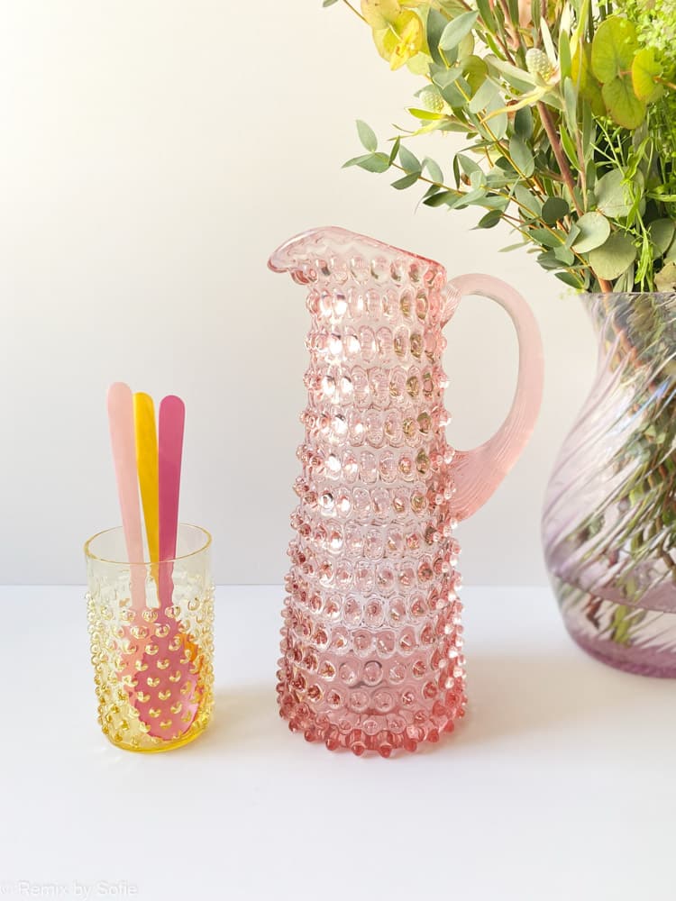 rosa Krug, rosa Igelkrug, rosa Krug, Krug, Tischbezug, Gießkanne mit Griff, Remix von Sofie, anna von lipa Krug, anna von lipa Igelkrug, Igelkrug, Igelkrug, Igelkrug, Hobnailglas, Igelglaskrug, andere von lipa tall crug, Eiffelkrug, andere von lipa glass, andere von lipa dealer