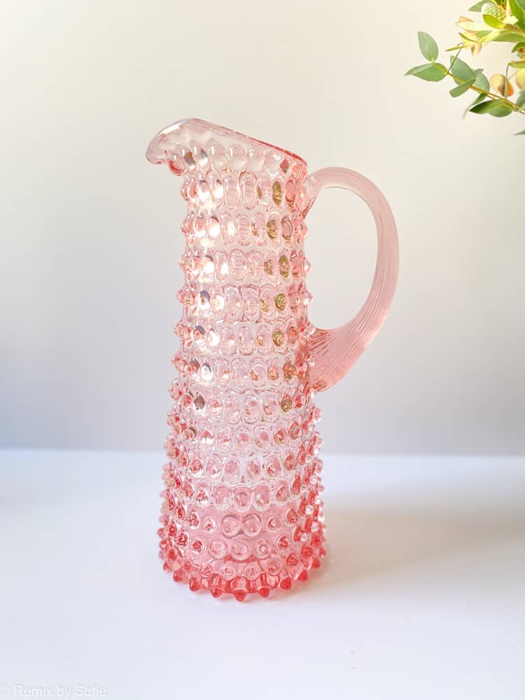 rosa Krug, rosa Igelkrug, rosa Krug, Krug, Tischbezug, Gießkanne mit Griff, Remix von Sofie, anna von lipa Krug, anna von lipa Igelkrug, Igelkrug, Igelkrug, Igelkrug, Hobnailglas, Igelglaskrug, andere von lipa tall crug, Eiffelkrug, andere von lipa glass, andere von lipa dealer