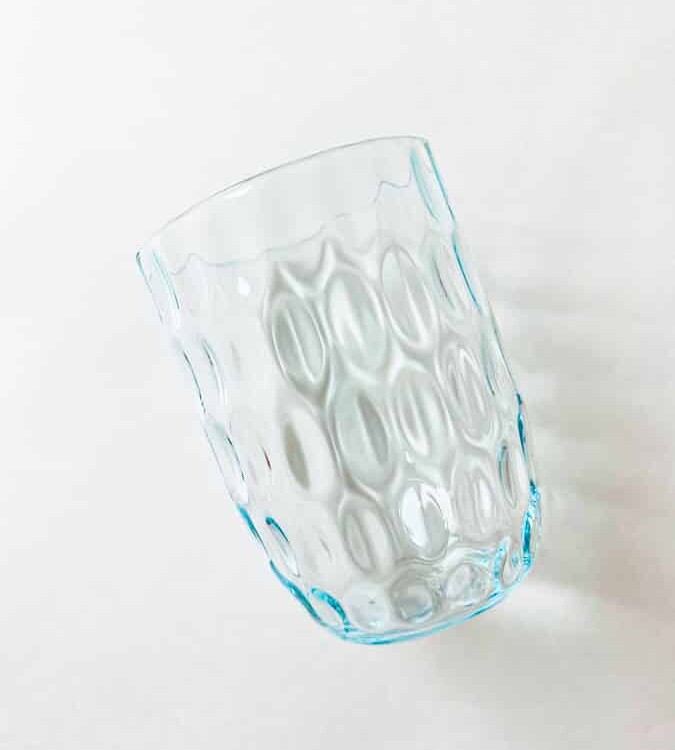 oliv i lys aqua, anna lipa dealer, anna von lipa glass,mix and match, mix & match glass, remix by sofie, wohnungsmagazin, home interior, wasserglas, mix & match,anna von lipa mix & match, swil Glas, wawe Glas, Harlekin Glas, Becher, Wasserglas, Trinkglas, Trinkglas, buntes Leben,