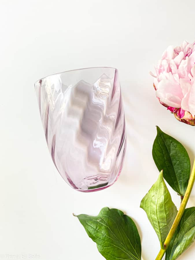 Wirbelglas in helllila, Bambusglas, Olivenglas, Bambusglas, anna von lipa mix & match, swil glass, wawe glass, Harlekinglas, Becher, Wasserglas, Trinkglas, Trinkglas, Glasmalerei, Hausinnenraum, Tischbezug, Glas aus anna von lipa, anna von lipa dealer, remix von sofie