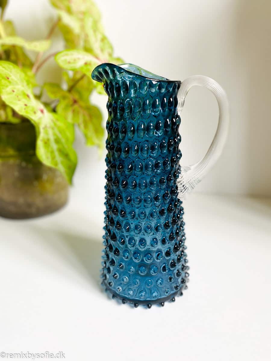 Anna von Lipa großer Igeltopf in blauem Rauch