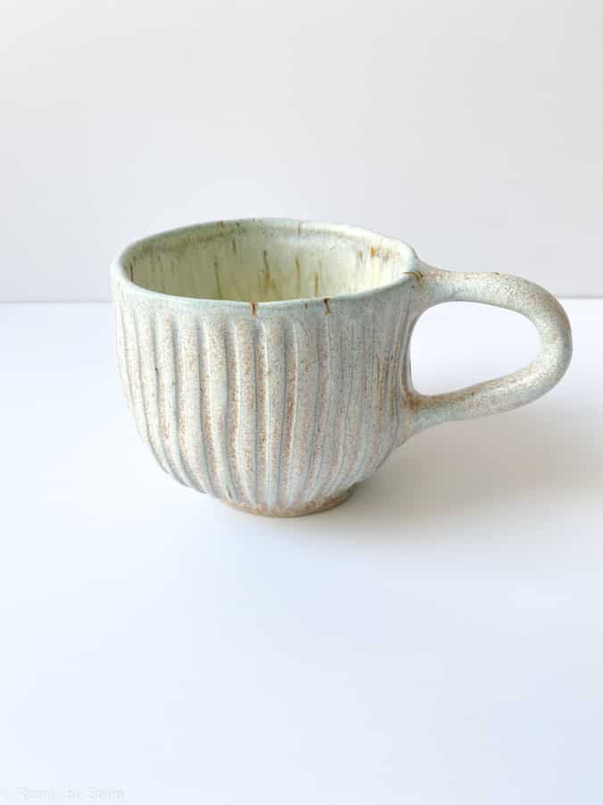 Schöne Tasse mit breiten Rillen in Minzblau, Tasse in Minzblau, Keramikbecher, Keramikbecher, gelbe Tasse, Remix von Sophie, Mia Limettenbirke.
