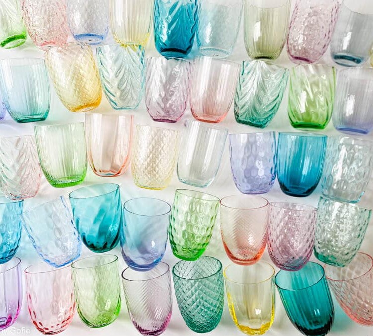 wirbelbraun, wirbelbronzebraun, anna von lipa, Remix von Sofie, anna von lipa glass, handgeblasenes glas, handgeblasenes glas, trinkglas, wasserglas, farbiges glas, mix und matck glass, mix & matck glass, tumbler, wawe glass, Wirbelglas, Harlekinglas, Spiralglas, Bambusglas, Olivenglas, Tischbezug, anna von lipa Händler