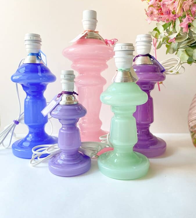 rosa Rose Lampe, Tischlampe, Lampe, Opallampe, Lampe aus Opalglas.