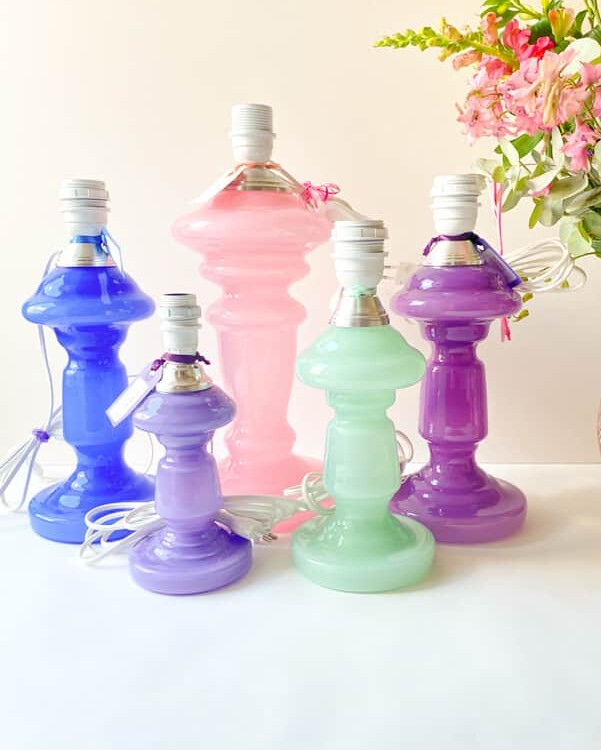 rosa Rose Lampe, Tischlampe, Lampe, Opallampe, Lampe aus Opalglas.