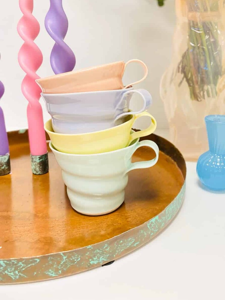 rikke maglesen Keramik, Porzellantasse, Kaffeetasse, Tasse, pastellfarbene Tasse, Kaffeetasse, Teetasse.