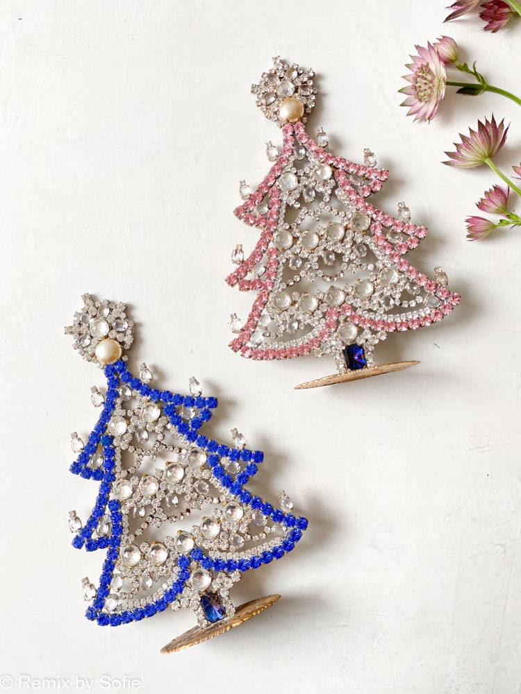 Weihnachtsbäume in Strass, Strass Christbaum, Strassbaum, Weihnachtsbaum in Strass, Weihnachtsbaum in Strass, Weihnachtsbaum in Strassstein, Weihnachtsbaum in Strassstein, Weihnachtsbaum in Strass, Weihnachtsbaum in Strass, Weihnachtsbaum in Strass, Weihnachtsbaum in Strass, Weihnachtsschmuck, Tschechisch Weihnachtsbaum, Remix von sofie,rhinstensjuletræ, Weihnachtsdekorationen, vintage Weihnachten, Weihnachtsbaum aus Tschechien, tschechische Weihnachten