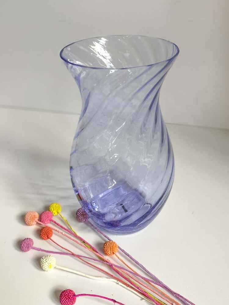 Anna von Lipa Oslo wirbeln Vase in das genähte Purpur