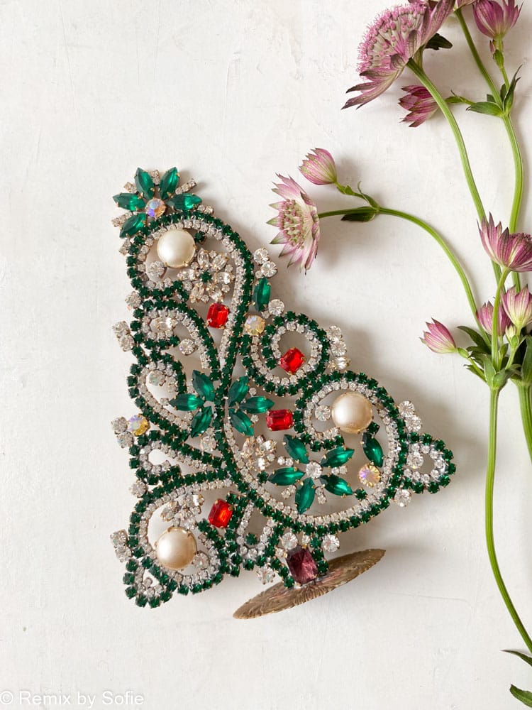 Weihnachtsbäume in Strass, Strass Christbaum, Strassbaum, Weihnachtsbaum in Strass, Weihnachtsbaum in Strass, Weihnachtsbaum in Strassstein, Weihnachtsbaum in Strassstein, Weihnachtsbaum in Strass, Weihnachtsbaum in Strass, Weihnachtsbaum in Strass, Weihnachtsbaum in Strass, Weihnachtsschmuck, Tschechisch Weihnachtsbaum, Remix von sofie,rhinstensjuletræ, Weihnachtsdekorationen, vintage Weihnachten, Weihnachtsbaum aus Tschechien, tschechische Weihnachten