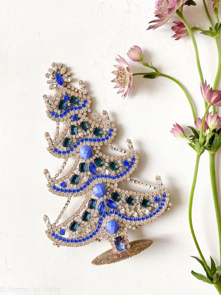 Weihnachtsbäume in Strass, Strass Christbaum, Strassbaum, Weihnachtsbaum in Strass, Weihnachtsbaum in Strass, Weihnachtsbaum in Strassstein, Weihnachtsbaum in Strassstein, Weihnachtsbaum in Strass, Weihnachtsbaum in Strass, Weihnachtsbaum in Strass, Weihnachtsbaum in Strass, Weihnachtsschmuck, Tschechisch Weihnachtsbaum, Remix von sofie,rhinstensjuletræ, Weihnachtsdekorationen, vintage Weihnachten, Weihnachtsbaum aus Tschechien, tschechische Weihnachten