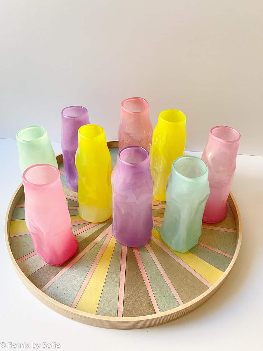 Marie Retpen Vase, Vasen, Blumenvase, mundgeblasenes Glas, blumenmundgeblasene Vase, Lockenvase, Vase in organischer Form, gelockte Vase, Remix von Sofie