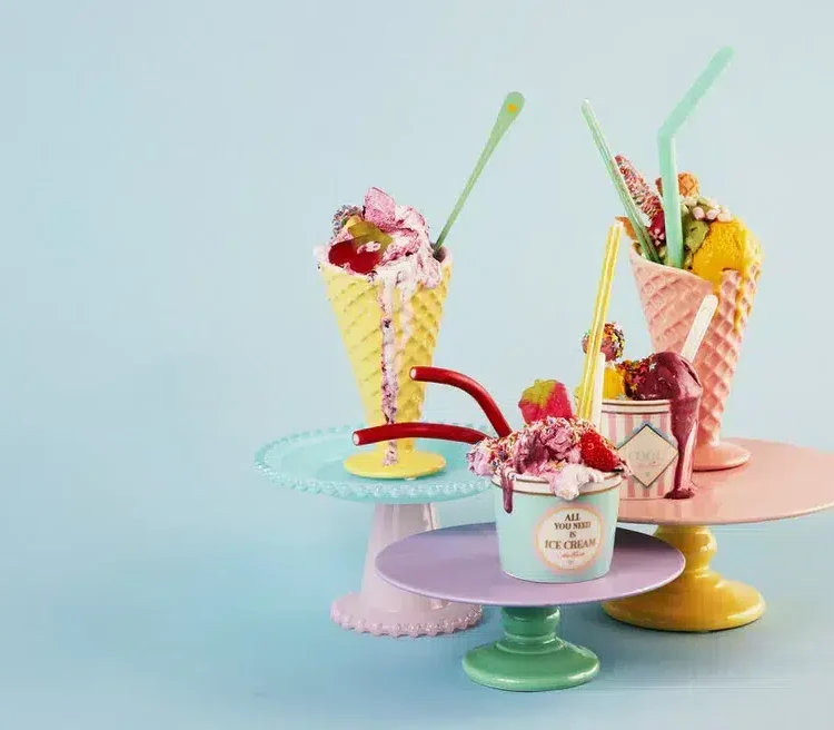 Schicht Kuchen Tablett, Gericht zu Fuß, Kuchen Tablett zu Fuß, Kuchen Tablett, miss Öl, Remix von Sofia,