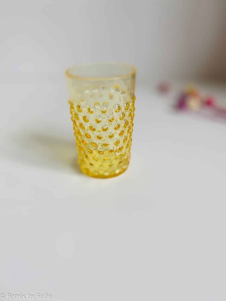 anna von lipa, anna von lipa porcupine glass, porcupine glass, wasserglas, trinkglas, glas in porcupine glas porcupine glass in zitrone.