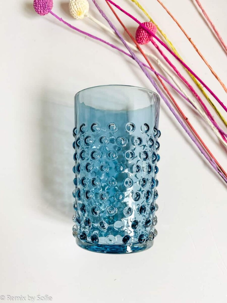 Anna von Lipa, Anna von Lipa Stachelglas, Stachelglas, Wasserglas, Trinkglas, Glas in Stachelglas Stachelglas blau Rauch.