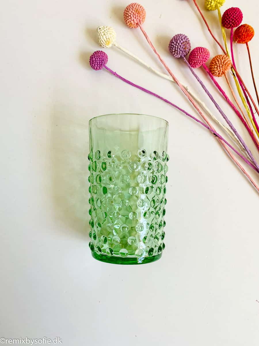 Remix von Sofie, anna von Lipa Igelwasserglas, anna von Lipa, anna von Lipa Igelglas, Igelglas, Wasserglas, Trinkglas, Glas in Igelglas, Hognailglas, hellgrün