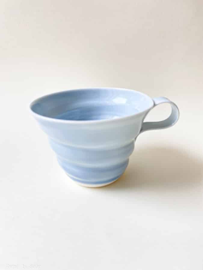 Ricke fehlende Keramik, Porzellantasse, Kaffeetasse, Tasse, pastellfarbene Tasse, Kaffeetasse, Teetasse.