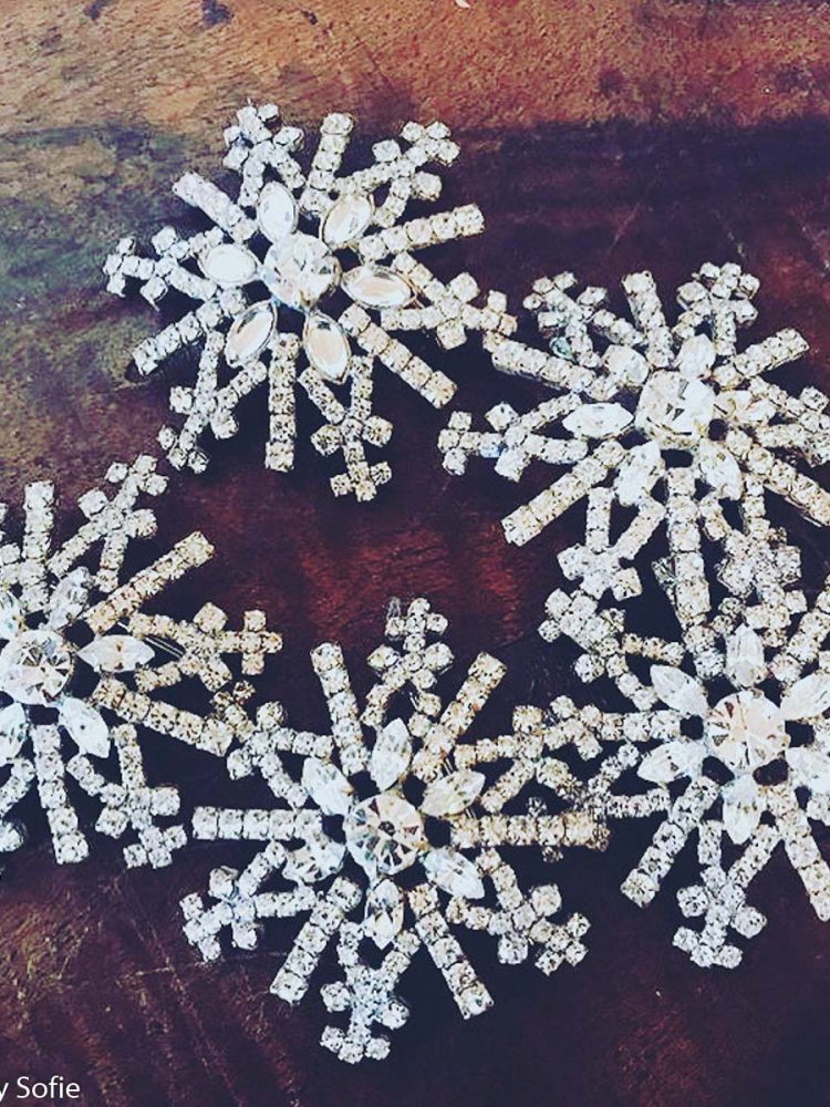 Brosche, Brosche in Strass, Schneeflocke , Strass Schneeflocke,