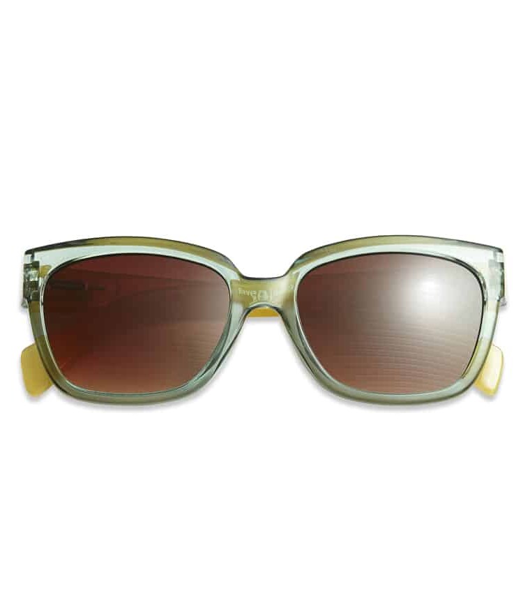 Remix von Sofie, Look, Sonnenbrille, Look Sonnenbrille, Stimmung, lila Mix, grüne Sonnenbrille, Sonnenbrille ohne Kraft