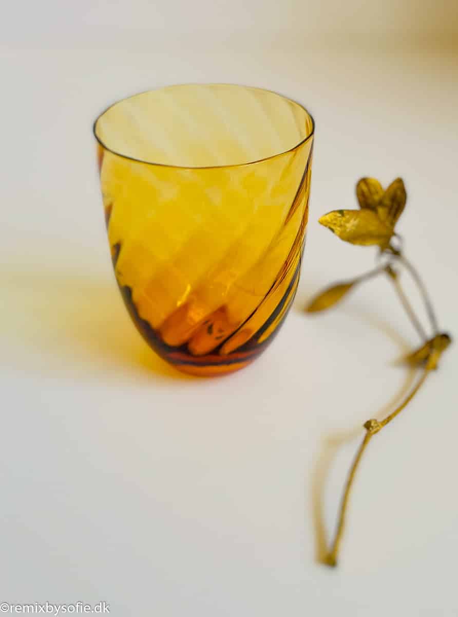 Anna von Lipa wirbelndes Glas dunkelbraun
