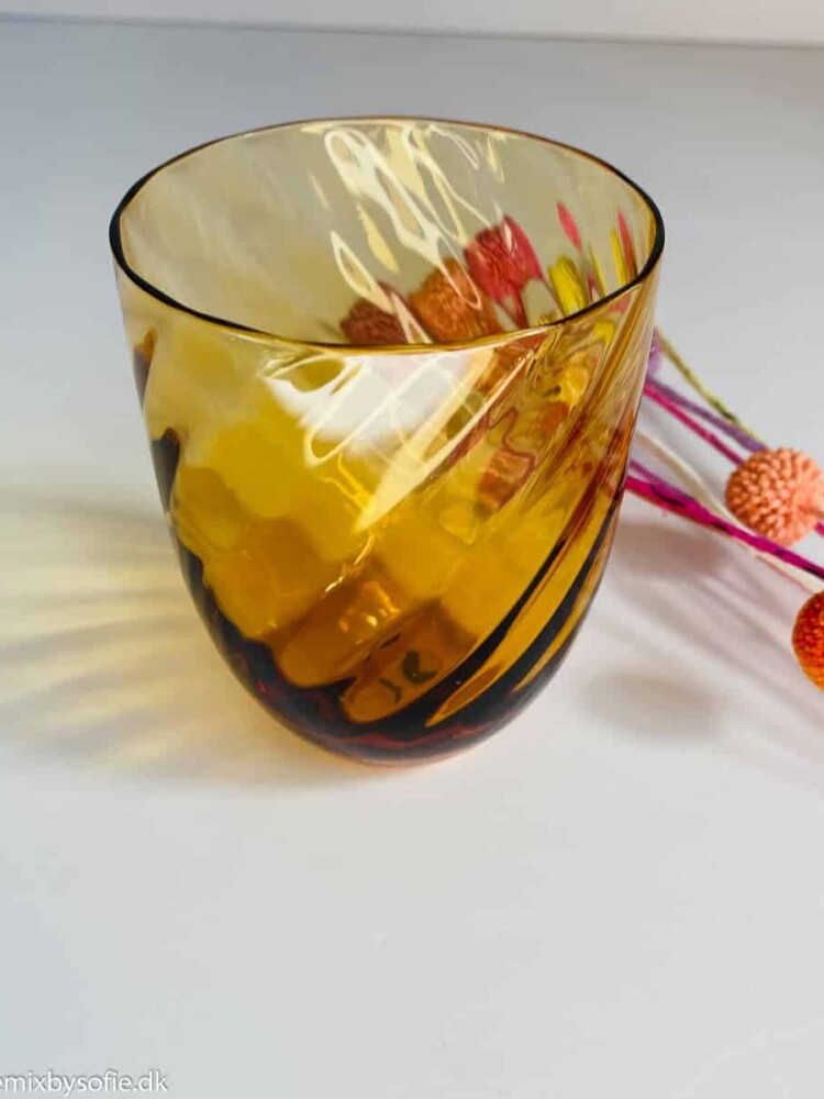 Anna von Lipa wirbelndes Glas dunkelbraun
