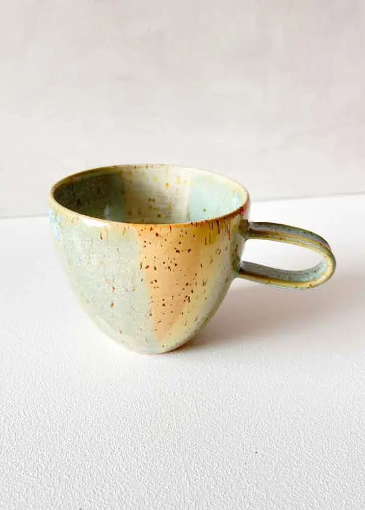 triné lise Keramik, gerillte Tasse, Tasse, handgedrehte Tasse, Keramiktasse, Teetasse, Kaffeetasse, Latte Tasse, Tasse mit Griff, Triné lise Keramik, Cappucino Tasse, Steinzeugtasse, Keramiktasse, Tasse,