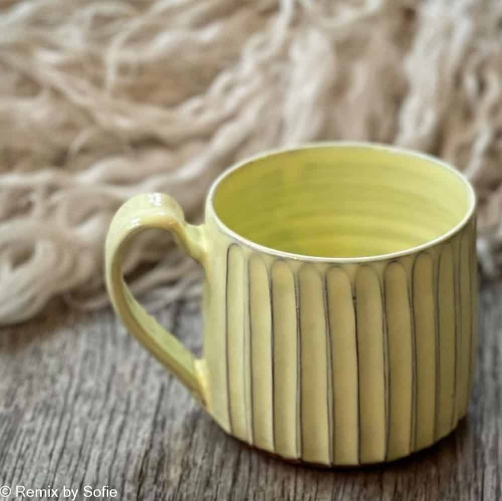 triné lise Keramik, gerillte Tasse, Tasse, handgedrehte Tasse, Keramiktasse, Teetasse, Kaffeetasse, Latte Tasse, Tasse mit Griff, Triné lise Keramik, Cappucino Tasse, Steinzeugtasse, Keramiktasse, Tasse,
