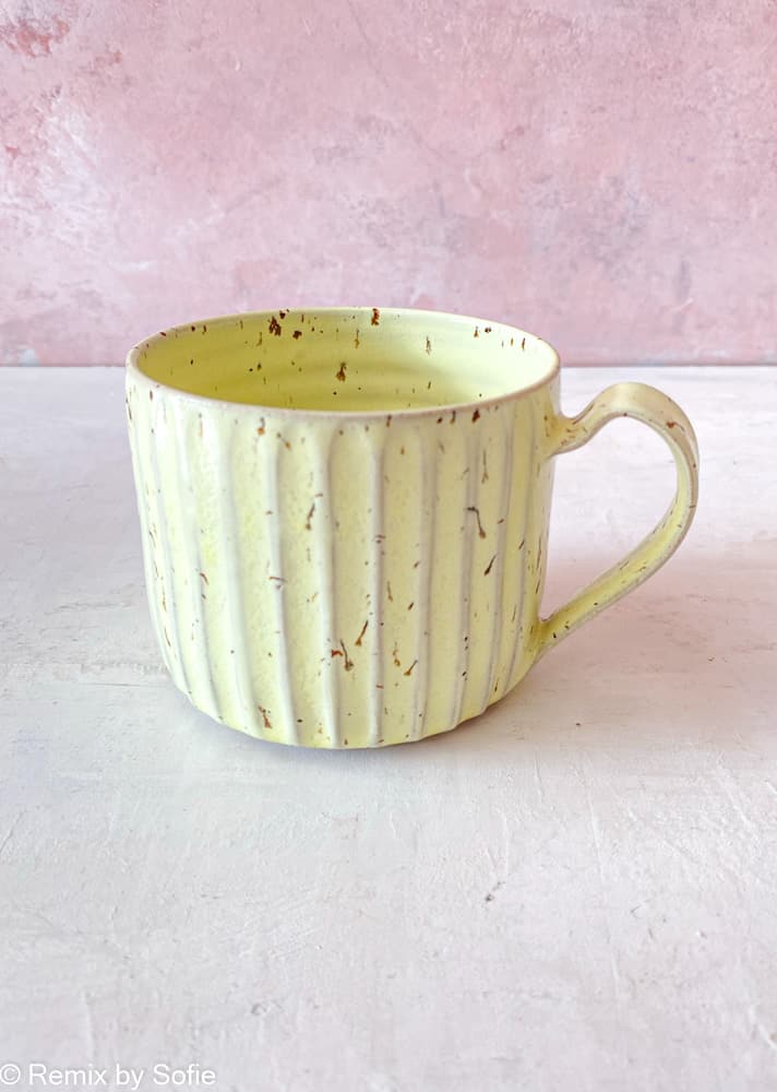 triné lise Keramik, gerillte Tasse, Tasse, handgedrehte Tasse, Keramiktasse, Teetasse, Kaffeetasse, Latte Tasse, Tasse mit Griff, Triné lise Keramik, Cappucino Tasse, Steinzeugtasse, Keramiktasse, Tasse,