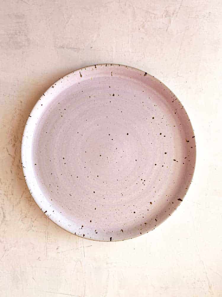 Teller, Frühstücksteller, Dessertteller, Teller, handgedrehte Platte, handgemachte Keramik, Keramikplatten, Keramikplatten, Remix von Sofie, Tischeinstellung, Trine lise Keramik, Trine lise Keramik