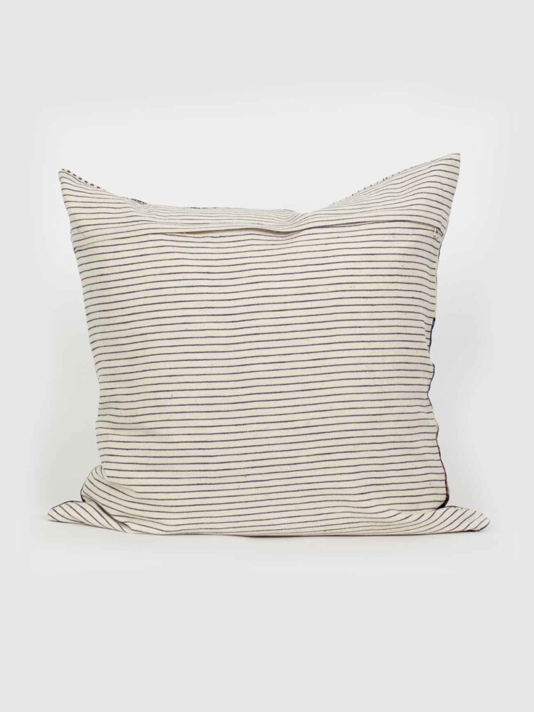 afroart, Fairtrade-Kissen, Wohneinrichtung, Heiminterieur, buntes Heiminterieur, buntes Kissen, Kissen mit Streifen, Guatamala, schwedisches Design, Patchblau