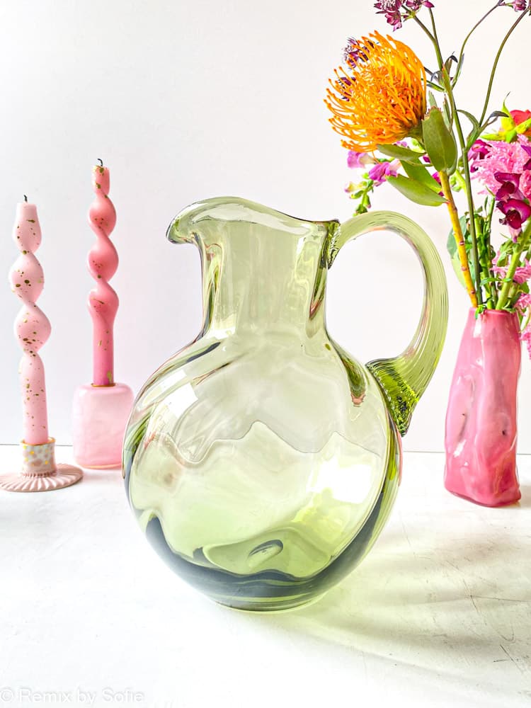 swirlande, Kanne mit Wirbel, Beryll, anna von lipa, Wirbelkanne, Glaskrug, mundgeblasene Kanne, Glaskrug, Anna von Lipa Glas, anna von lipa Händler, Remix von Sofie