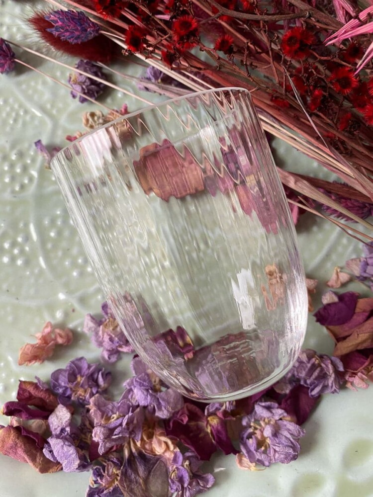 Bambusglas, anna von lipa mix & match, swil glass, wawe glass, harlekin glass, tumbler, wasserglas, trinkglas, trinkglas, gebeizt, hausinnenraum, tischbezug, glas von anna von lipa