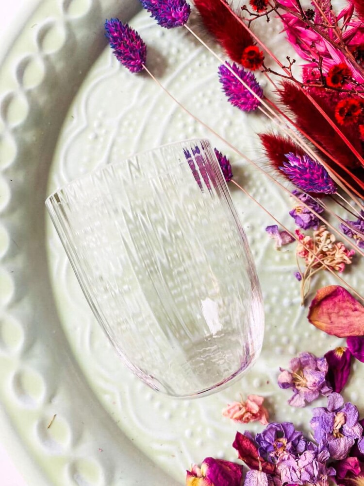 Bambusglas, anna von lipa mix & match, swil glass, wawe glass, harlekin glass, tumbler, wasserglas, trinkglas, trinkglas, gebeizt, hausinnenraum, tischbezug, glas von anna von lipa